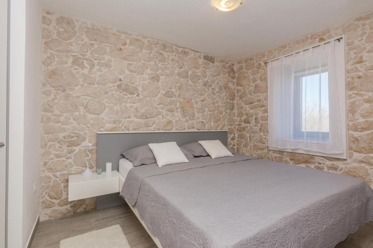 Apartmani Mustaca Dvori Privlaka  Exterior photo